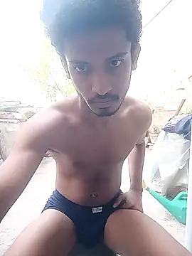 Snapshot of curlyhairboy_ chatting on October 2025 01:06:02 AM curlyhairboy online show from October 2025 01:06:02 AM