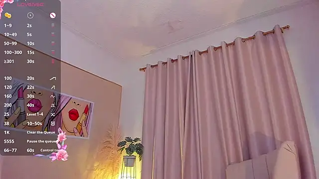 Snapshot of SkiinnyAna chatting on January 2025 10:41:02 PM SkiinnyAna online show from January 2025 10:41:02 PM