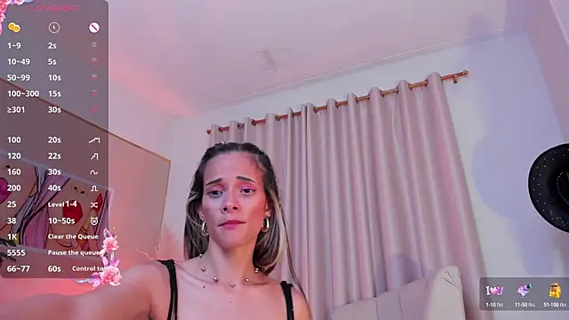 Snapshot of SkiinnyAna chatting on February 2025 01:54:01 AM SkiinnyAna online show from February 2025 01:54:01 AM