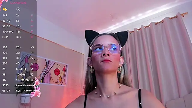 Snapshot of SkiinnyAna chatting on February 2025 06:04:02 PM SkiinnyAna online show from February 2025 06:04:02 PM