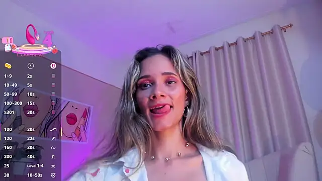 Snapshot of SkiinnyAna chatting on March 2025 01:34:02 AM SkiinnyAna online show from March 2025 01:34:02 AM