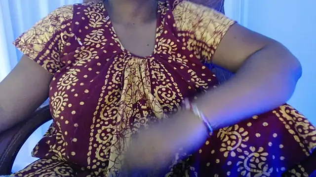 Snapshot of Prita07 chatting on March 2025 04:52:01 AM Prita07 online show from March 2025 04:52:01 AM