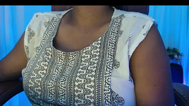 Snapshot of Prita07 chatting on March 2025 04:57:02 AM Prita07 online show from March 2025 04:57:02 AM