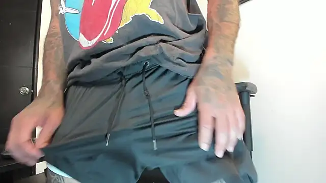 Snapshot of sergiio_mesa27 chatting on October 2025 01:36:02 AM sergiio mesa27 online show from October 2025 01:36:02 AM