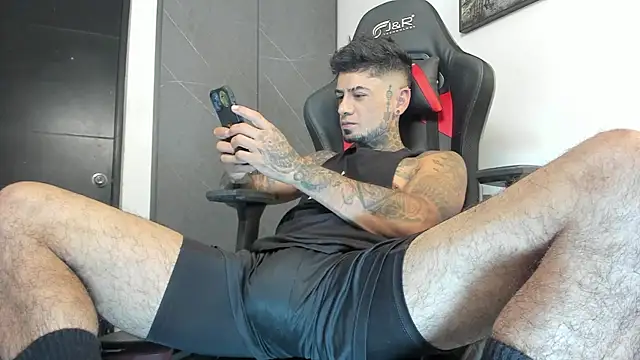 Snapshot of sergiio_mesa27 chatting on October 2025 02:15:01 PM sergiio mesa27 online show from October 2025 02:15:01 PM