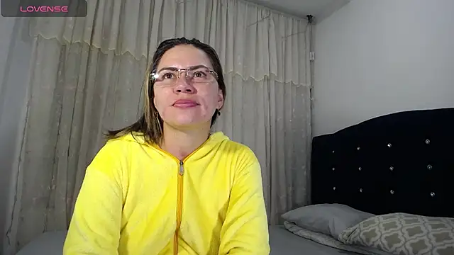 Snapshot of melpark chatting on January 2025 02:21:02 AM melpark online show from January 2025 02:21:02 AM