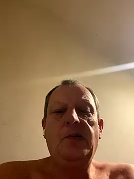 Snapshot of chubbybear2cum chatting on October 2025 11:36:02 PM chubbybear2cum online show from October 2025 11:36:02 PM