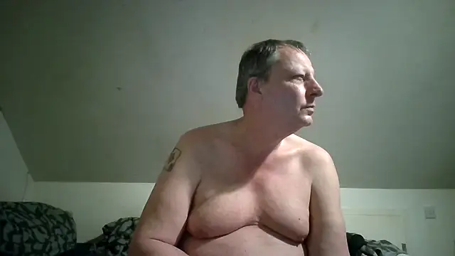 Snapshot of chubbybear2cum chatting on May 2026 11:45:02 PM chubbybear2cum online show from May 2026 11:45:02 PM