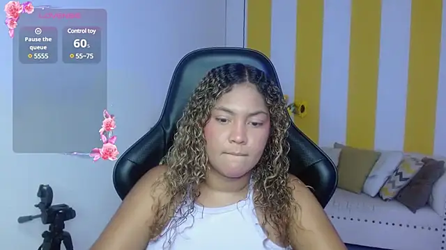 Cristal War online show from February 2025 11:37:02 PM