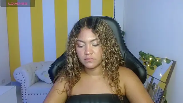 Cristal War online show from February 2025 12:14:01 AM