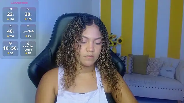 Cristal War online show from February 2025 11:23:02 PM