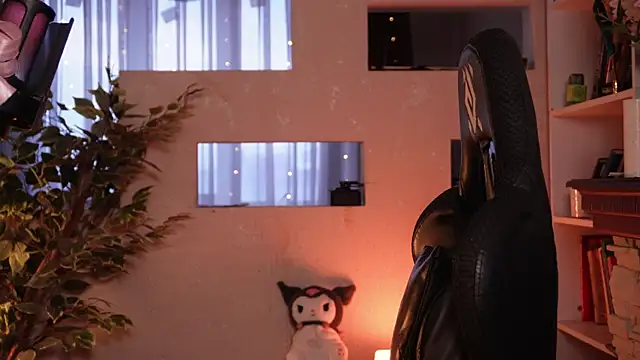 Chriss Fox online show from April 2026 03:45:01 PM