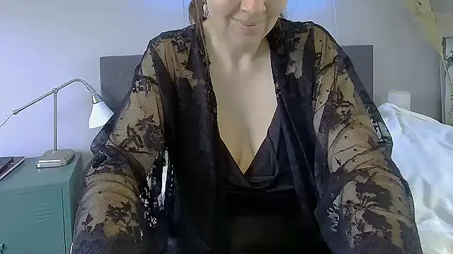 Ella Next Door online show from January 2025 10:07:02 AM