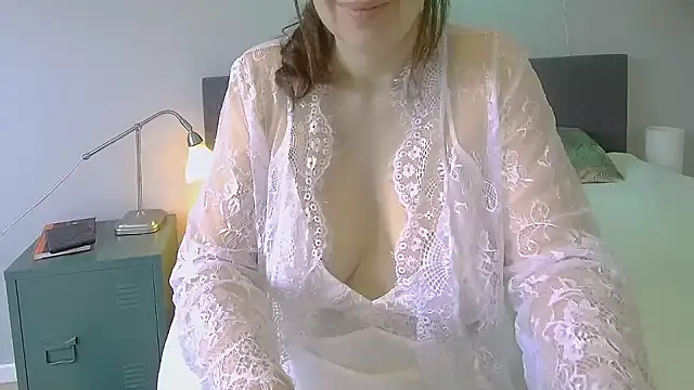 Ella Next Door online show from January 2025 09:34:01 AM