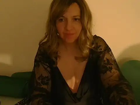 Ella Next Door online show from November 2025 11:32:01 PM