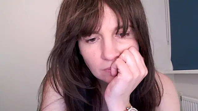 Ella Next Door online show from February 2026 09:31:01 PM