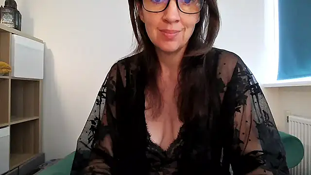 Snapshot of Ella_Next_Door chatting on July 2026 06:48:02 AM Ella Next Door online show from July 2026 06:48:02 AM