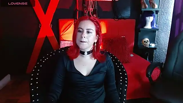 Naty slavedoll online show from February 2025 06:59:01 PM