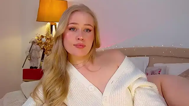 JuliaJaee online show from January 2025 08:37:01 PM