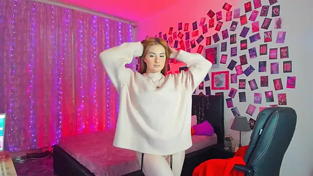 BellaTorne  online show from March 2025 02:29:02 PM