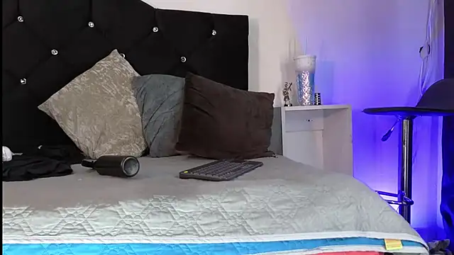 john cartter1 online show from October 2025 11:16:02 PM