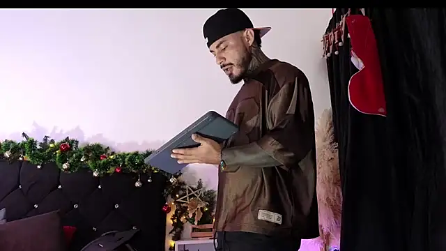 john cartter1 online show from December 2025 11:17:01 AM