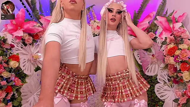 Snapshot of AlisonSharon chatting on January 2025 07:25:02 AM AlisonSharon online show from January 2025 07:25:02 AM