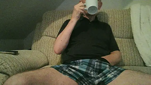 Snapshot of mr_english50 chatting on April 2026 05:01:02 AM mr english50 online show from April 2026 05:01:02 AM