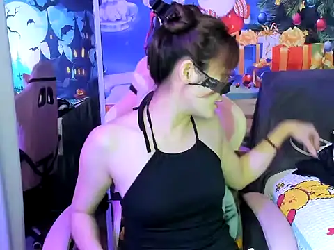 Sugar lipsz online show from January 2025 04:15:01 AM