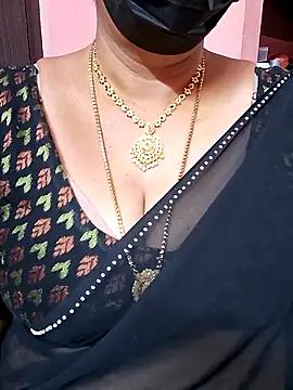 ananya956 online show from October 2025 11:48:02 PM