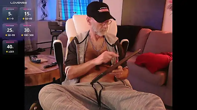 Towndude123 online show from December 2024 02:42:01 AM