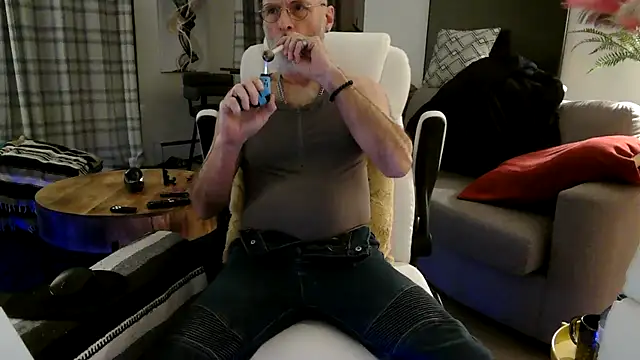 Towndude123 online show from March 2025 01:42:02 AM