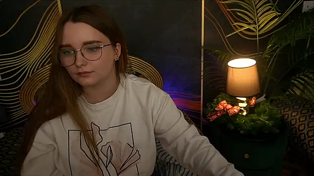 MagicPeachh  online show from December 2024 05:18:02 PM