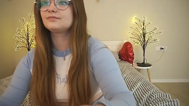 MagicPeachh  online show from March 2025 05:17:02 PM