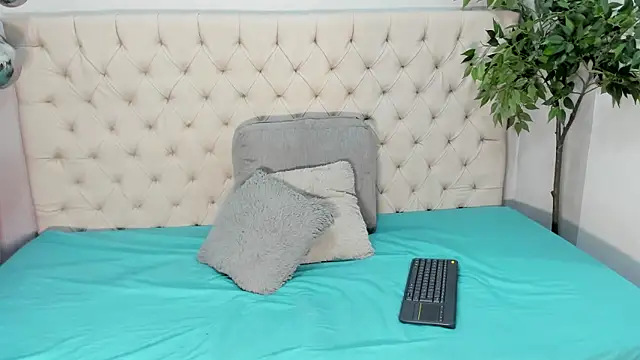 Victoria Coleman online show from January 2025 11:48:01 AM