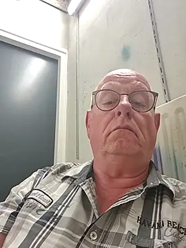 andrejoyfull64 online show from July 2026 01:15:01 PM