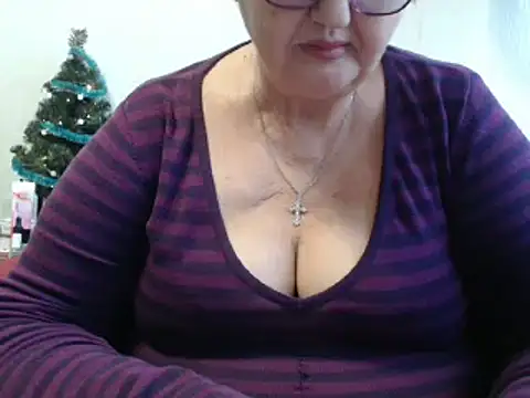 DeniseeRose online show from December 2024 10:16:02 AM