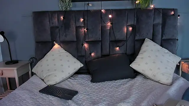 LilithSmith  online show from February 2026 11:43:02 AM