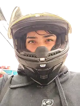 taaylor33 online show from December 2025 06:14:02 PM