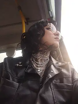 taaylor33 online show from March 2026 09:42:01 PM