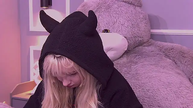 AmayaSakura online show from January 2025 09:36:02 PM