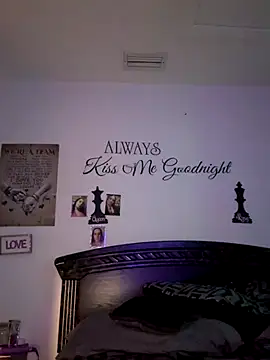 DeeLight124 online show from October 2025 06:00:02 AM