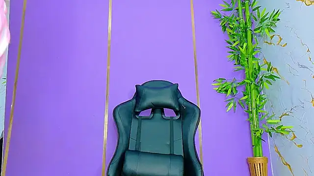 scarlet-jonesx online show from September 2025 02:29:02 PM