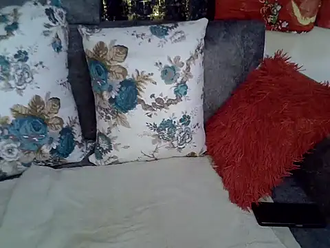 Snapshot of Hot-zeenah chatting on January 2025 05:42:02 PM Hot-zeenah online show from January 2025 05:42:02 PM