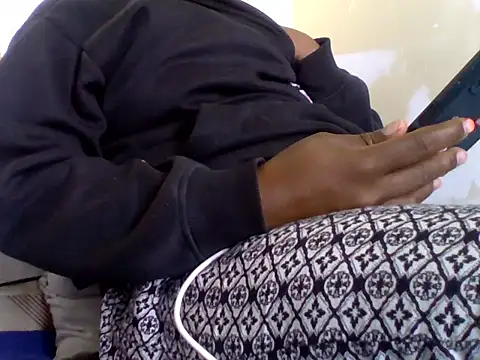 Snapshot of Hot-zeenah chatting on October 2025 04:33:01 AM Hot-zeenah online show from October 2025 04:33:01 AM