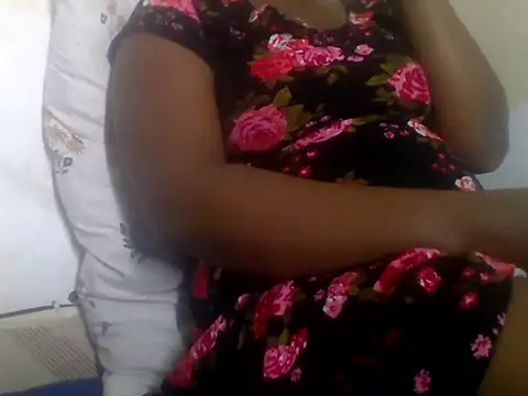 Snapshot of Hot-zeenah chatting on October 2025 03:51:02 AM Hot-zeenah online show from October 2025 03:51:02 AM