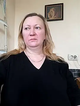 Snapshot of blondyaguar chatting on November 2025 09:39:01 AM blondyaguar online show from November 2025 09:39:01 AM