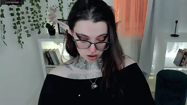 Dixi Pixi  online show from December 2025 05:46:02 AM