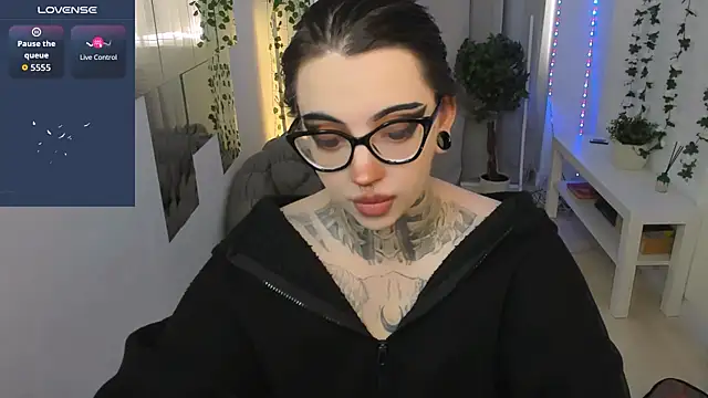 Dixi Pixi  online show from July 2026 05:38:02 AM