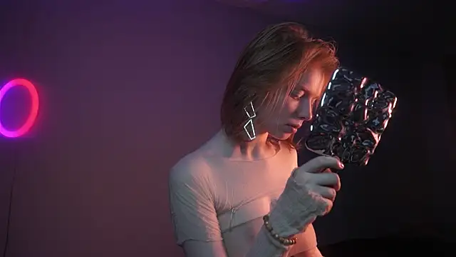 ginger hugs online show from October 2025 10:09:02 PM